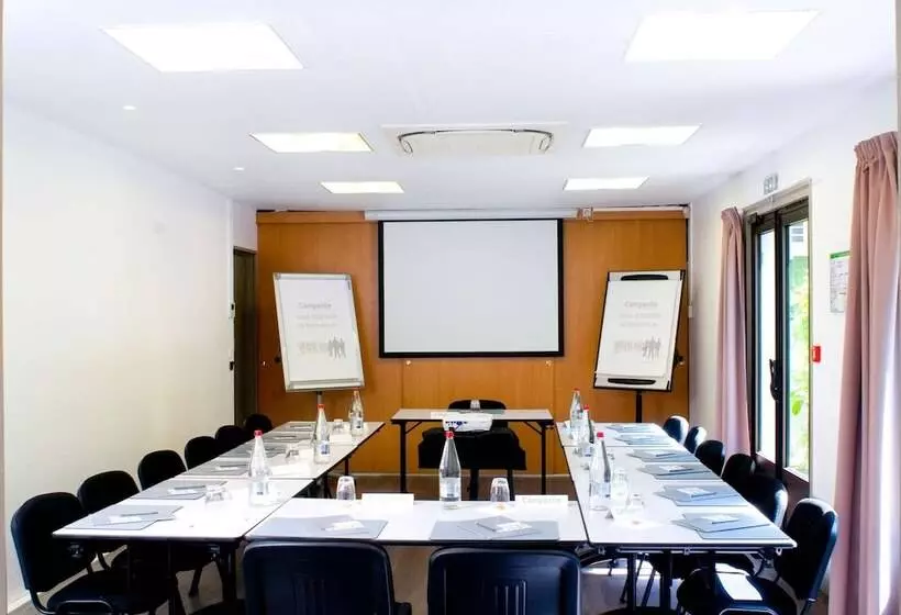 ホテル Campanile Annecy   Cran Gevrier