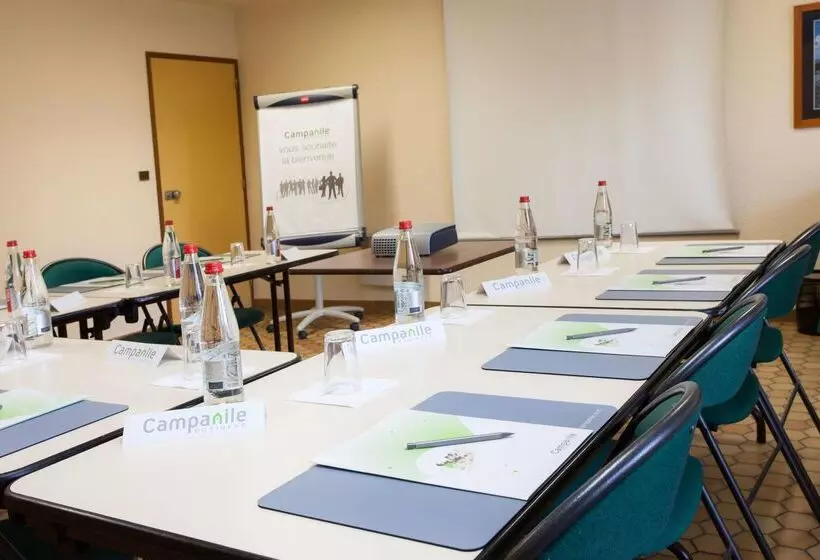 酒店 Campanile Fougeres