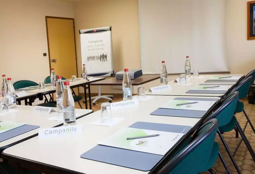 酒店 Campanile Fougeres