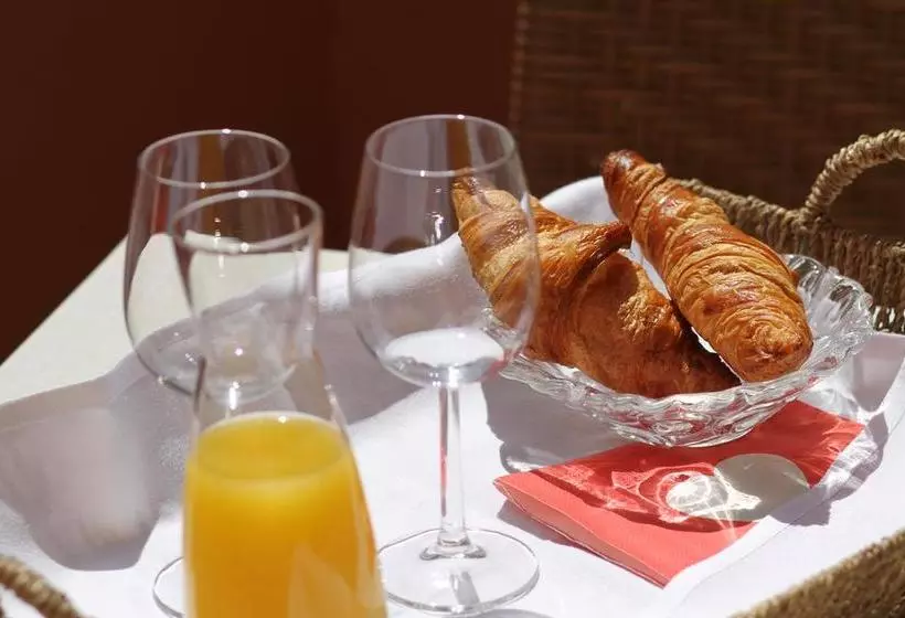 Отель De la Moneda