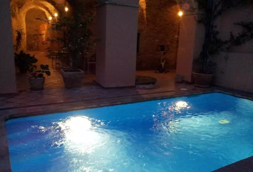 Отель De la Moneda