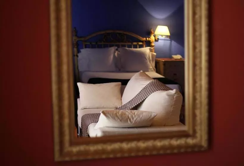 Отель De la Moneda