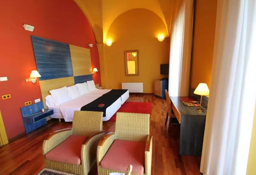 Отель De la Moneda