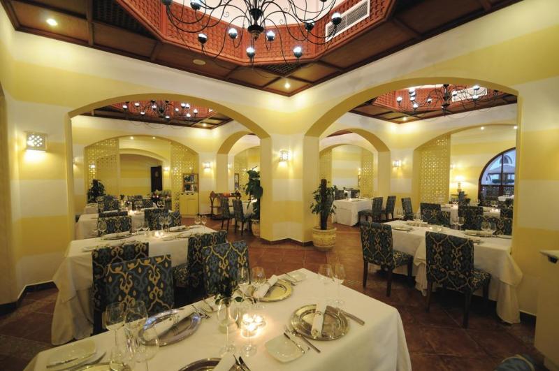 Hotelli Domina Aquamarine  & Resort