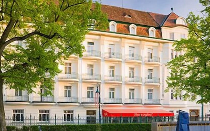 בית מלון כפרי Herzoghof