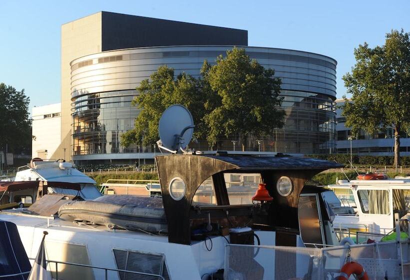 هتل Hôtel Mercure Nantes Centre Gare