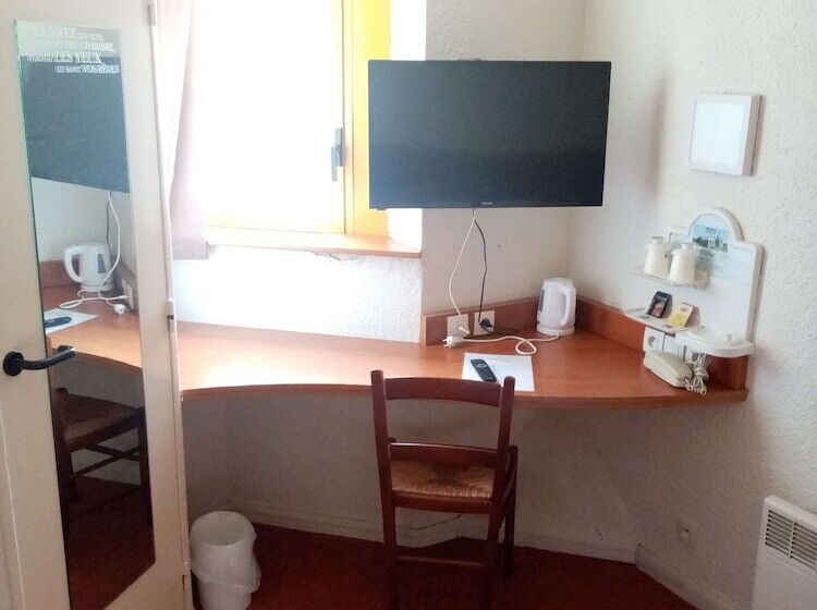 酒店 Kyriad Chantilly