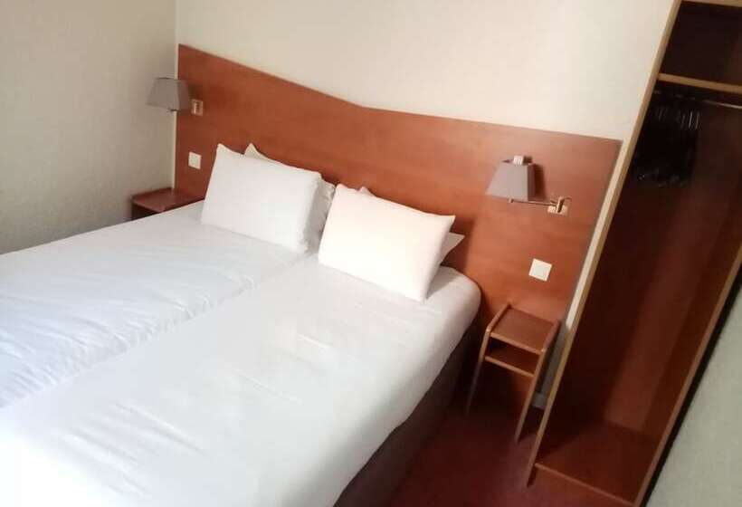 酒店 Kyriad Chantilly