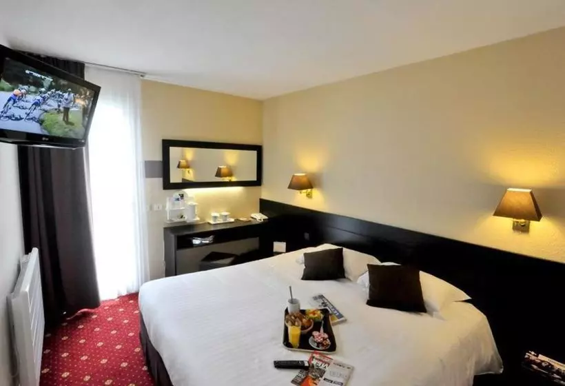 Отель Kyriad Orleans Ouest