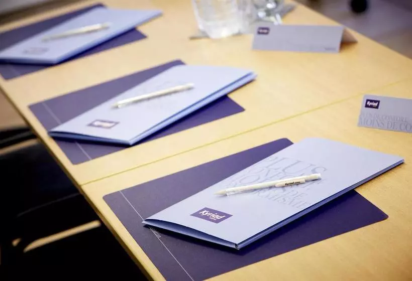 Отель Kyriad Orleans Ouest