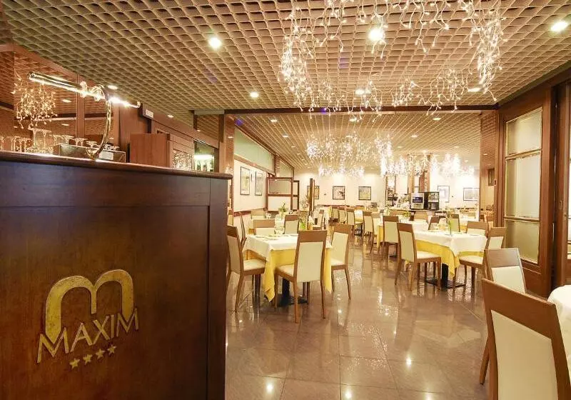 هتل Maxim