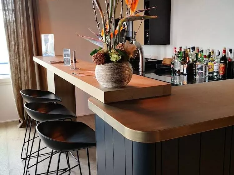 Отель Mercure St Malo Front De Mer