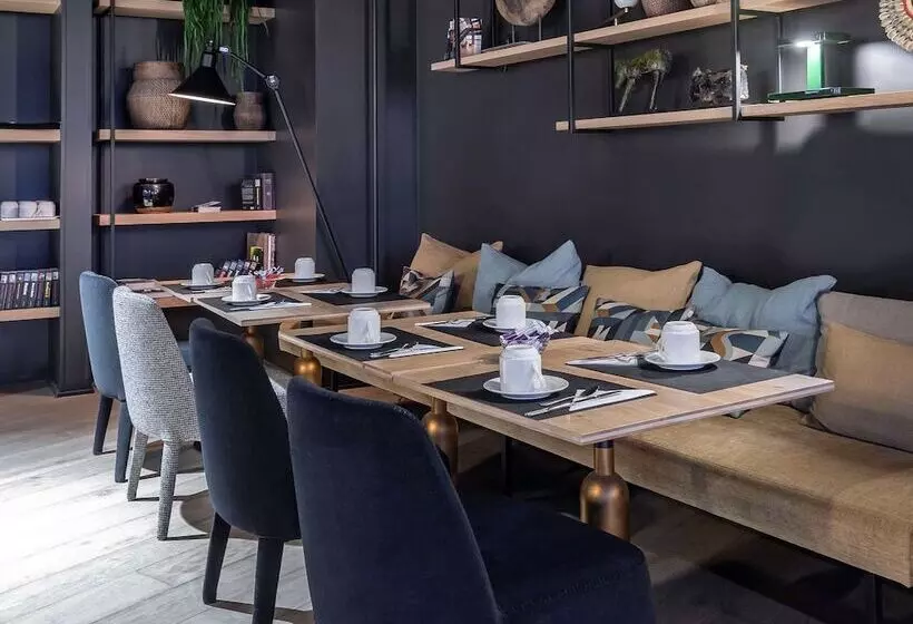 Отель Mercure St Malo Front De Mer