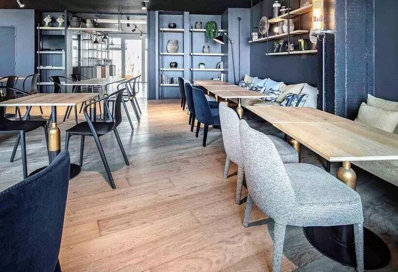 Отель Mercure St Malo Front De Mer