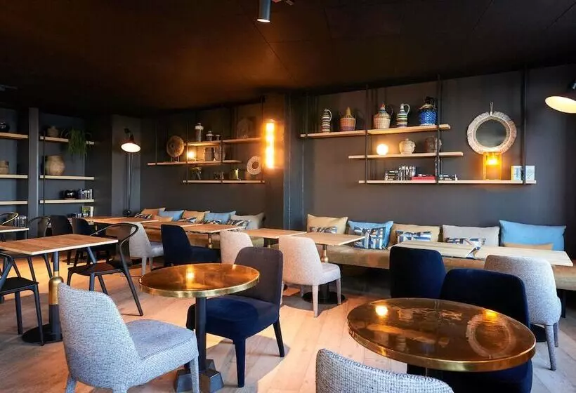 Отель Mercure St Malo Front De Mer