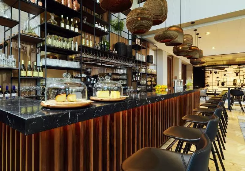 בית מלון כפרי Rotterdam Marriott