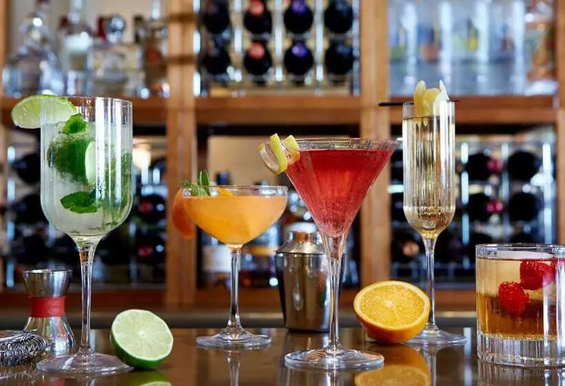 בית מלון כפרי The Beverly Hilton