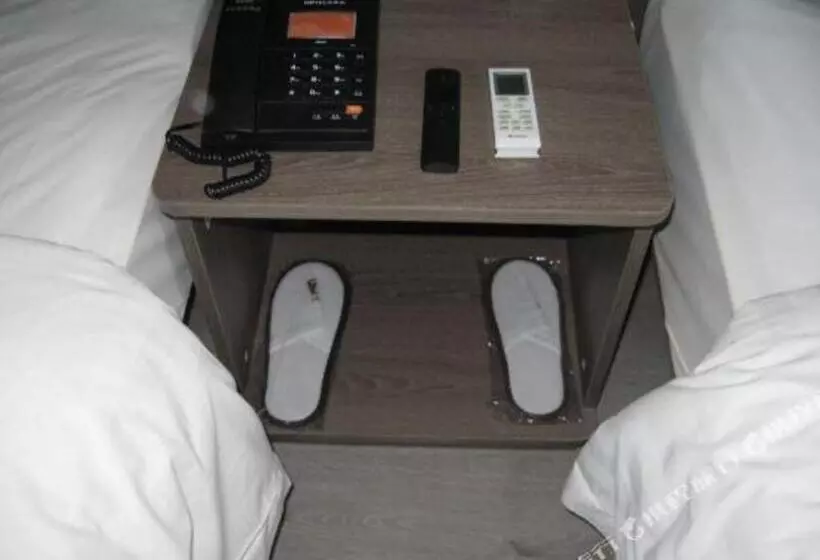 ホテル 7 Days Premium Changchun Renmin Northeast Normal University Pingquan Road