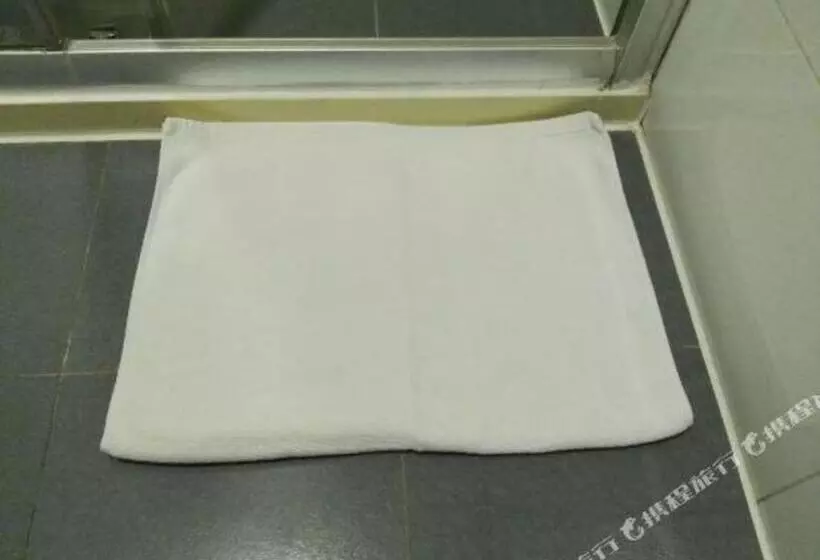 ホテル 7 Days Premium Changchun Renmin Northeast Normal University Pingquan Road