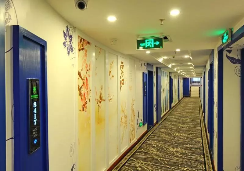 Hotelli Greentree Inn Guangyuan Lizhou West Road Business