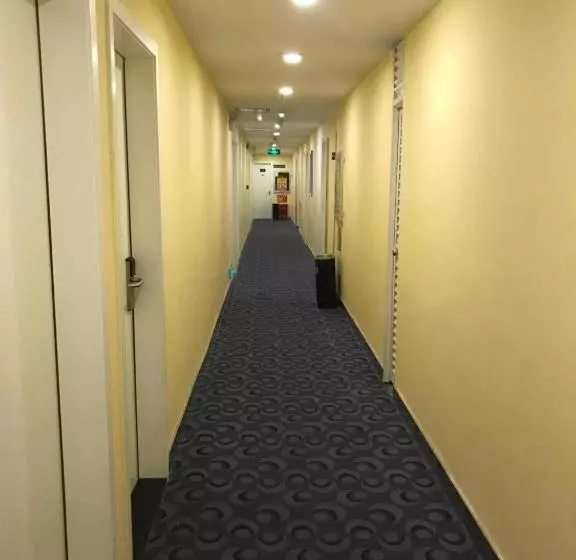 Hotelli 7days Inn Shenzhen Diwang Building Honggui Road Branch