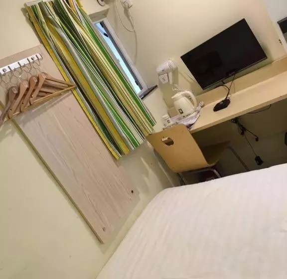 Hotelli 7days Inn Shenzhen Diwang Building Honggui Road Branch