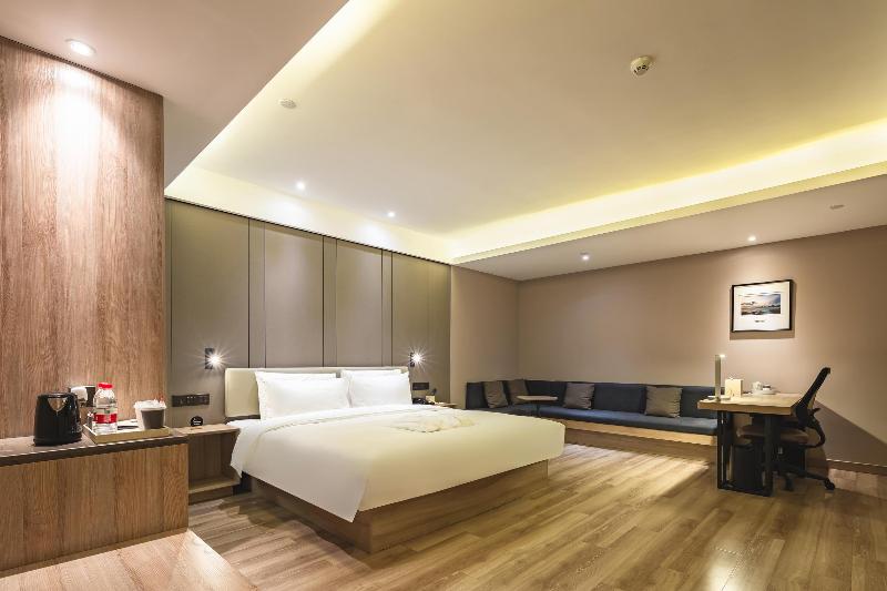 Atour Hotel Qingdao Olympic Sailing Center May Fourth Square