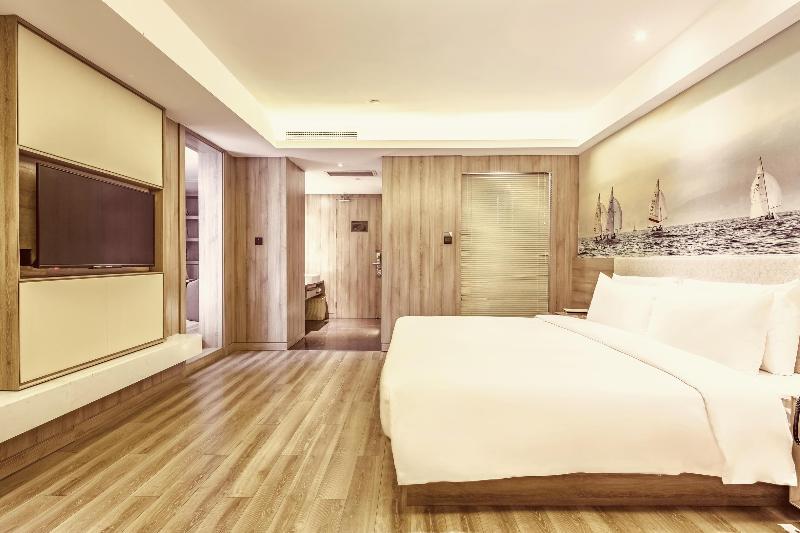 Atour Hotel Qingdao Olympic Sailing Center May Fourth Square