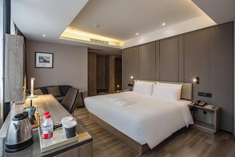 Atour Hotel Qingdao Olympic Sailing Center May Fourth Square