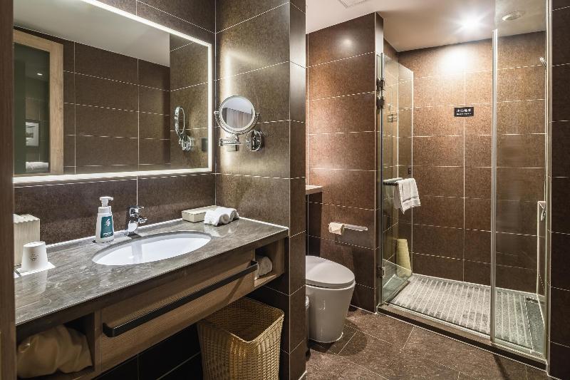 Atour Hotel Qingdao Olympic Sailing Center May Fourth Square