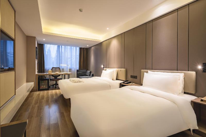 Atour Hotel Qingdao Olympic Sailing Center May Fourth Square