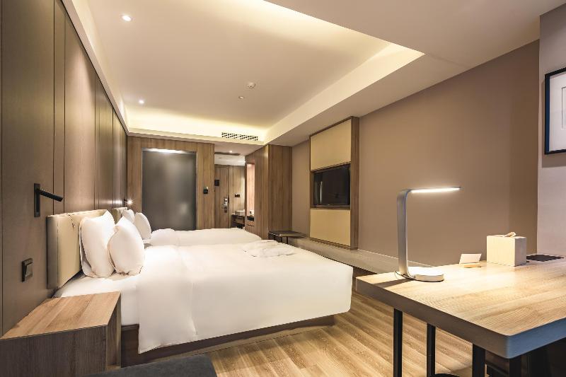 Atour Hotel Qingdao Olympic Sailing Center May Fourth Square