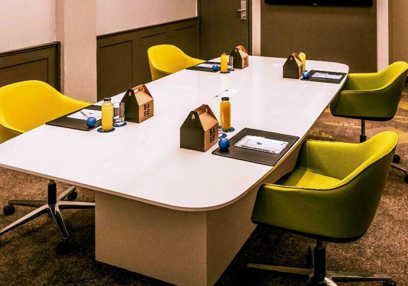 Hotel Super 8 By Wyndham Tongliao Gan Qi Ka