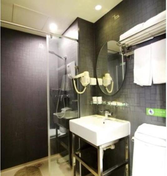 호텔 Hanting  Qingdao Railway Station West Square