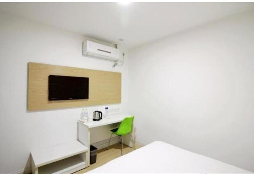 호텔 Hanting  Qingdao Railway Station West Square