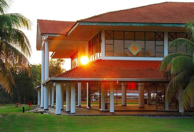 ホテル Gemas Golf Resort