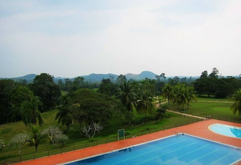 ホテル Gemas Golf Resort