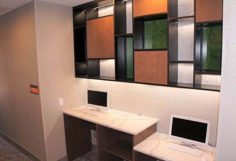 ホテル La Quinta Inn & Suites By Wyndham Marysville