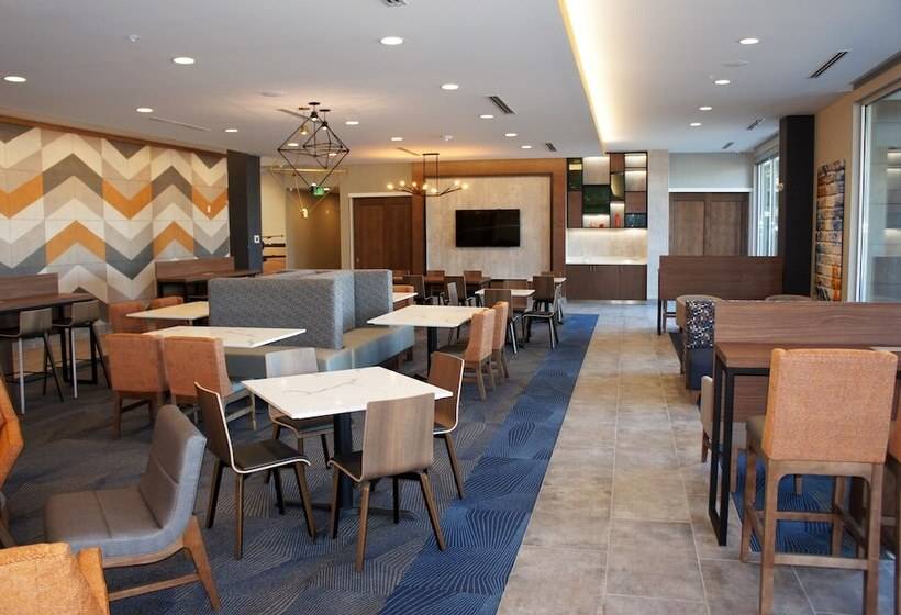 ホテル La Quinta Inn & Suites By Wyndham Marysville