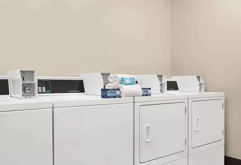 Hotelli La Quinta Inn & Suites By Wyndham Marysville