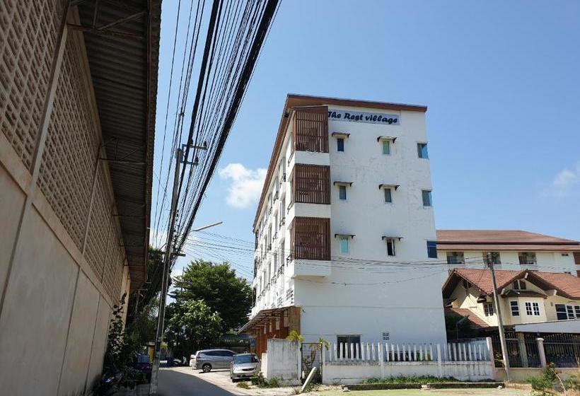 호텔 Oyo 974 The Rest Village Apartment