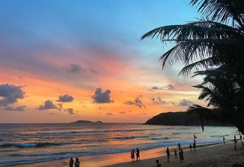 Majatalo Sun Kissed Holidays Dabolim Goa Gold