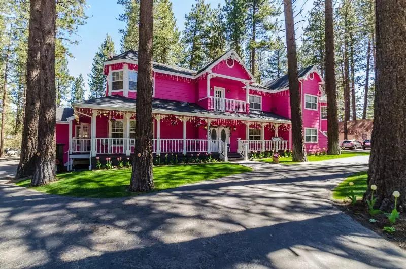 Apples Bed And Breakfast Inn