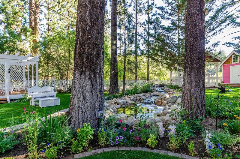 Apples Bed And Breakfast Inn