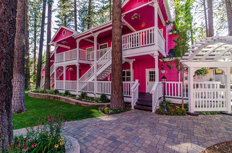 Apples Bed And Breakfast Inn