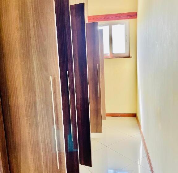 تختخواب و صبحانه Elna S Nyali   Seaview, Pool, High Speed Wi Fi & Hot Shower