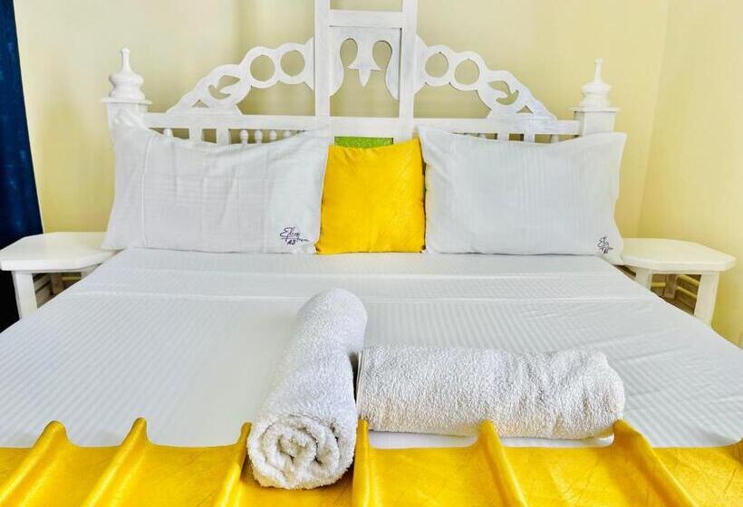 تختخواب و صبحانه Elna S Nyali   Seaview, Pool, High Speed Wi Fi & Hot Shower