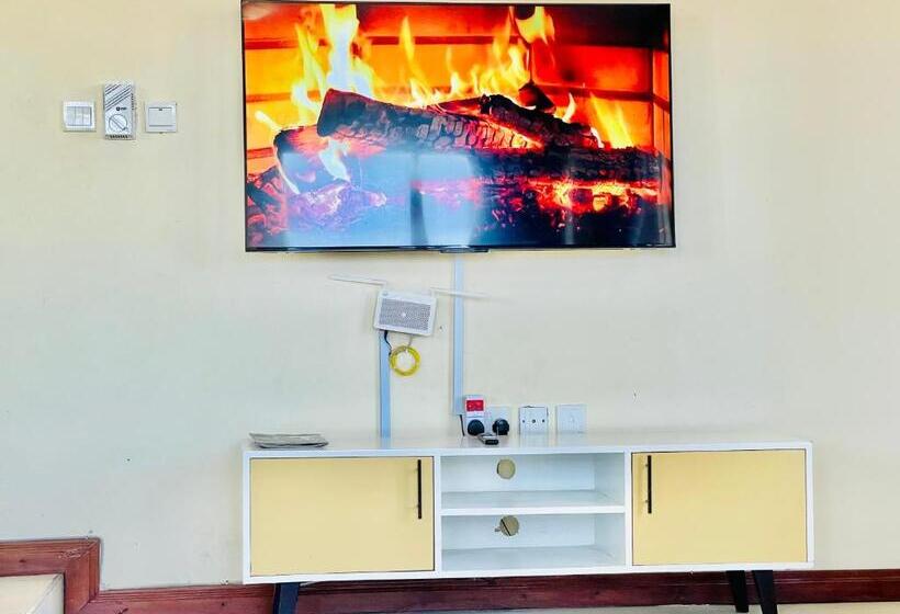 تختخواب و صبحانه Elna S Nyali   Seaview, Pool, High Speed Wi Fi & Hot Shower