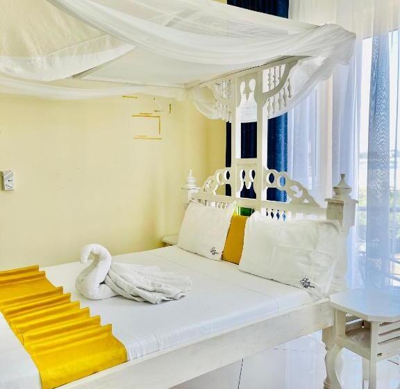 تختخواب و صبحانه Elna S Nyali   Seaview, Pool, High Speed Wi Fi & Hot Shower