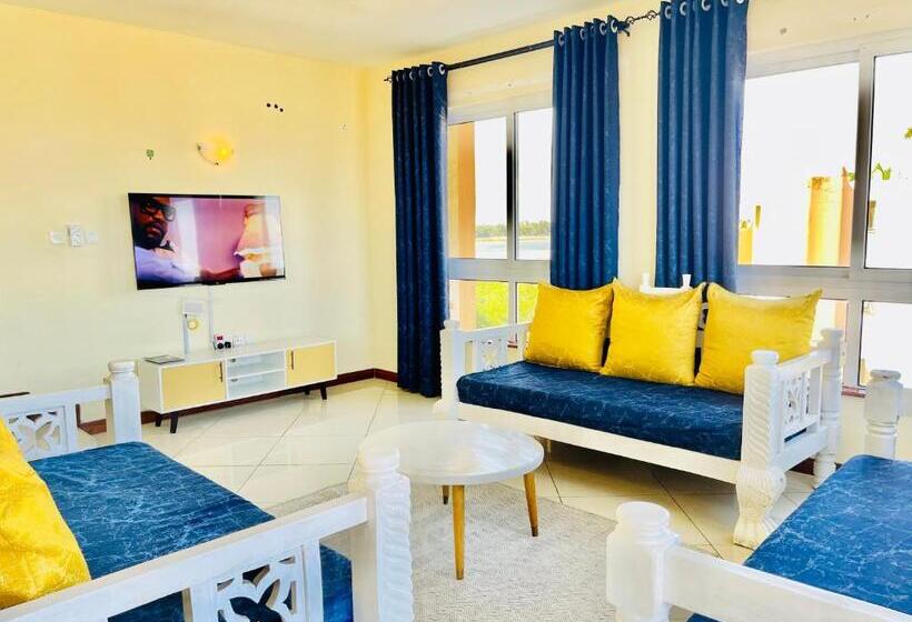 تختخواب و صبحانه Elna S Nyali   Seaview, Pool, High Speed Wi Fi & Hot Shower